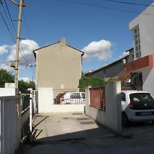 Proche Centre Avec Parking Prive Avignon